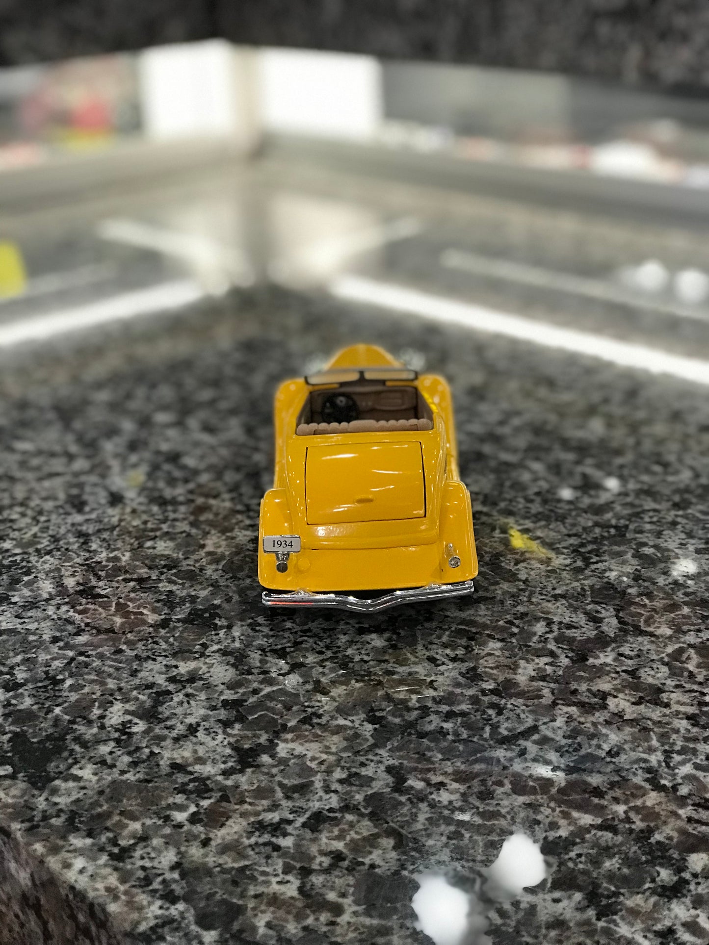 Car,Ford Coupe Convertible 1934,Yellow