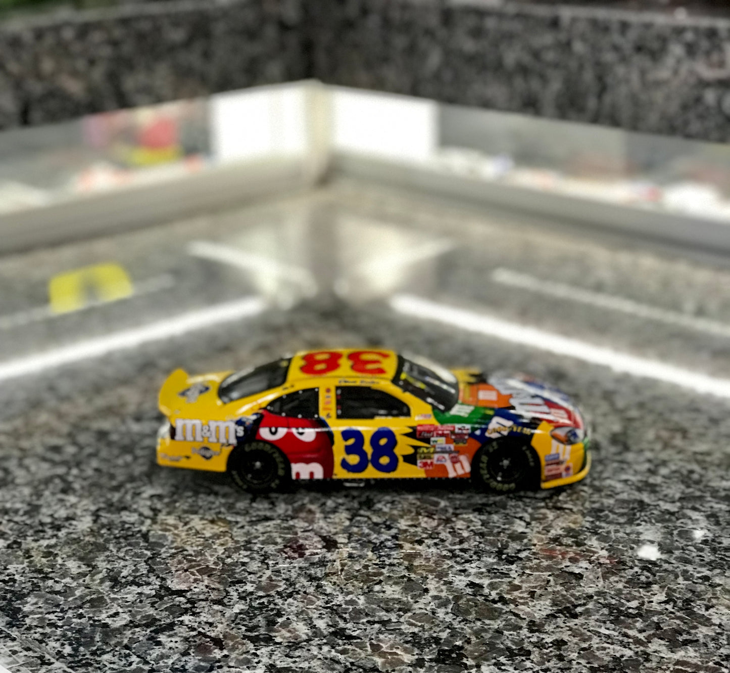 Nascar,M&M Ford Taurus #38
