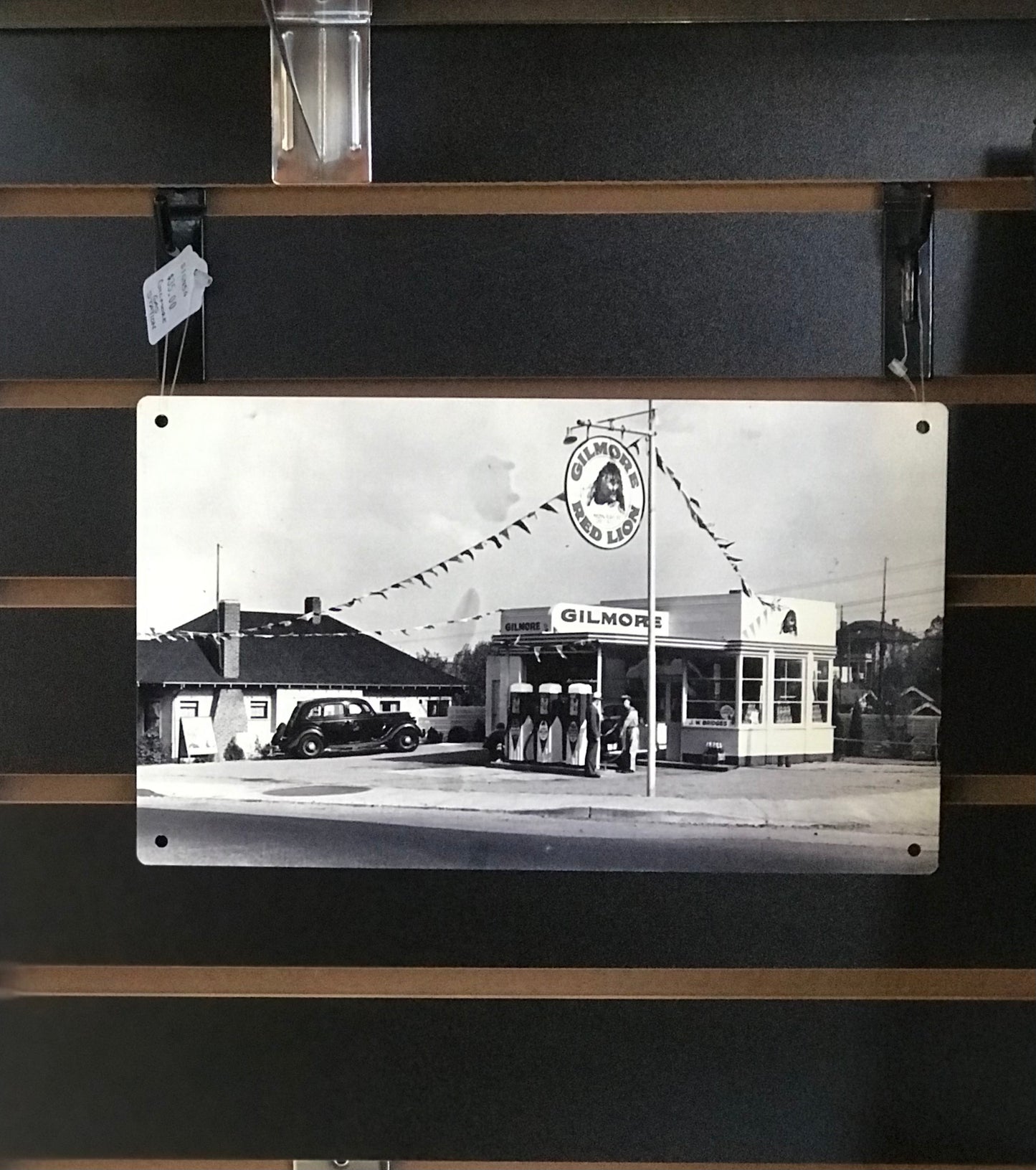 Photo,Roar With Gilmore Gas Station