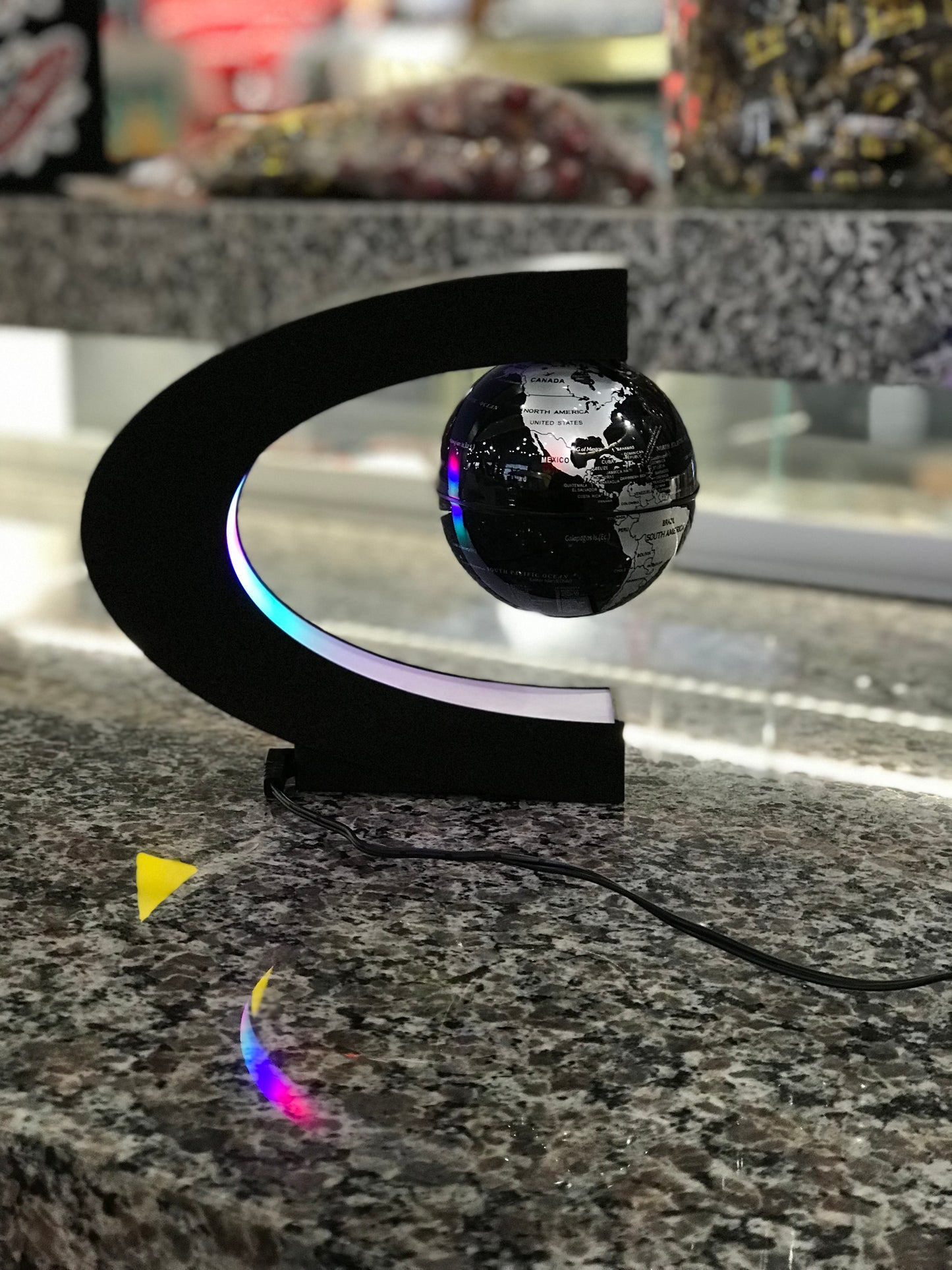 Globe,Floating,Black