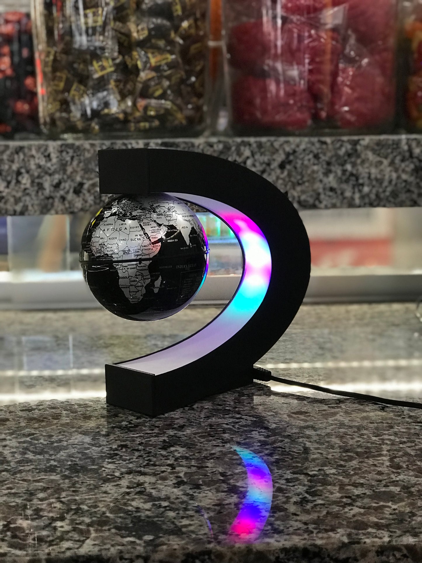 Globe,Floating,Black