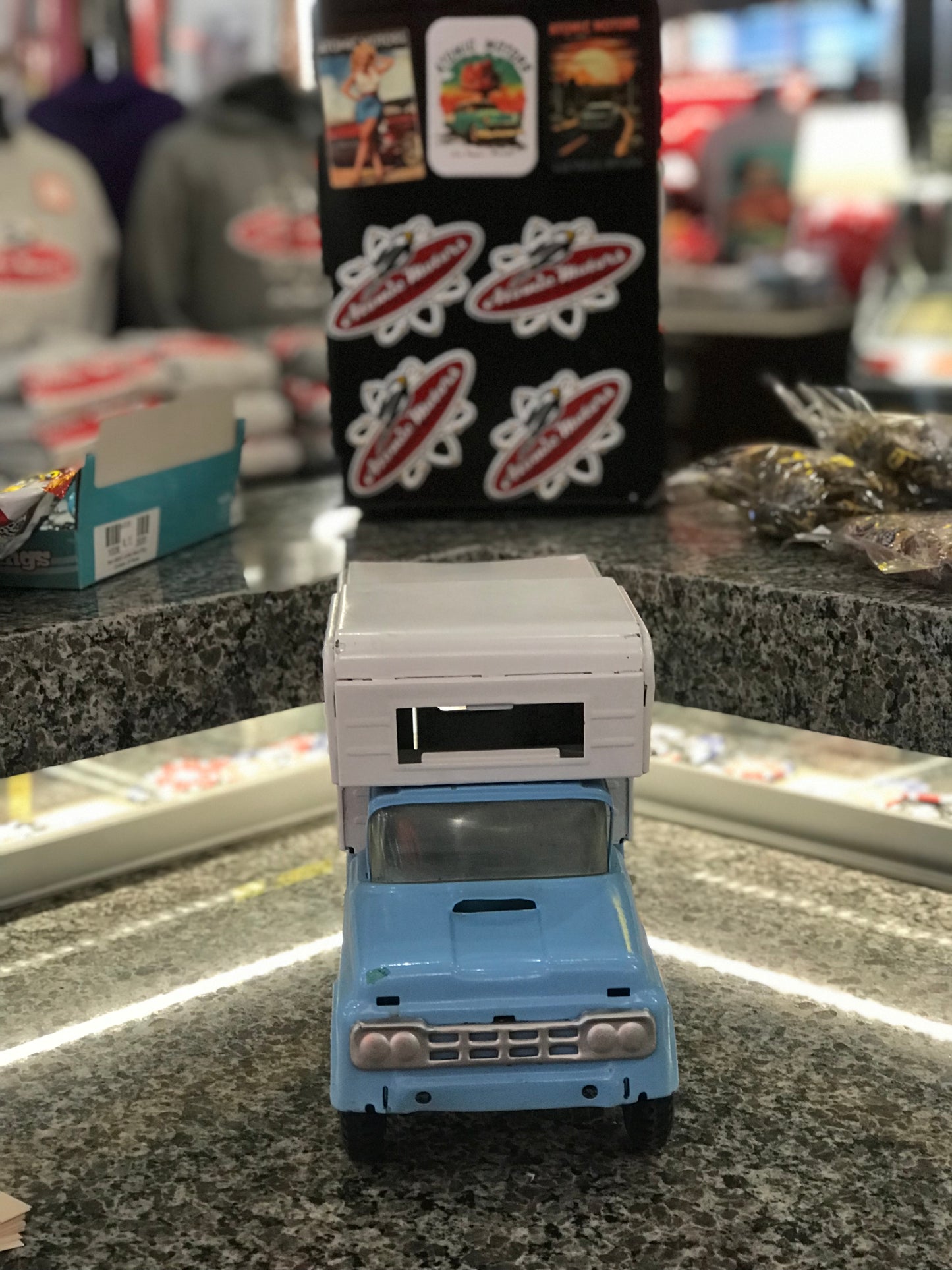 Truck,Camper