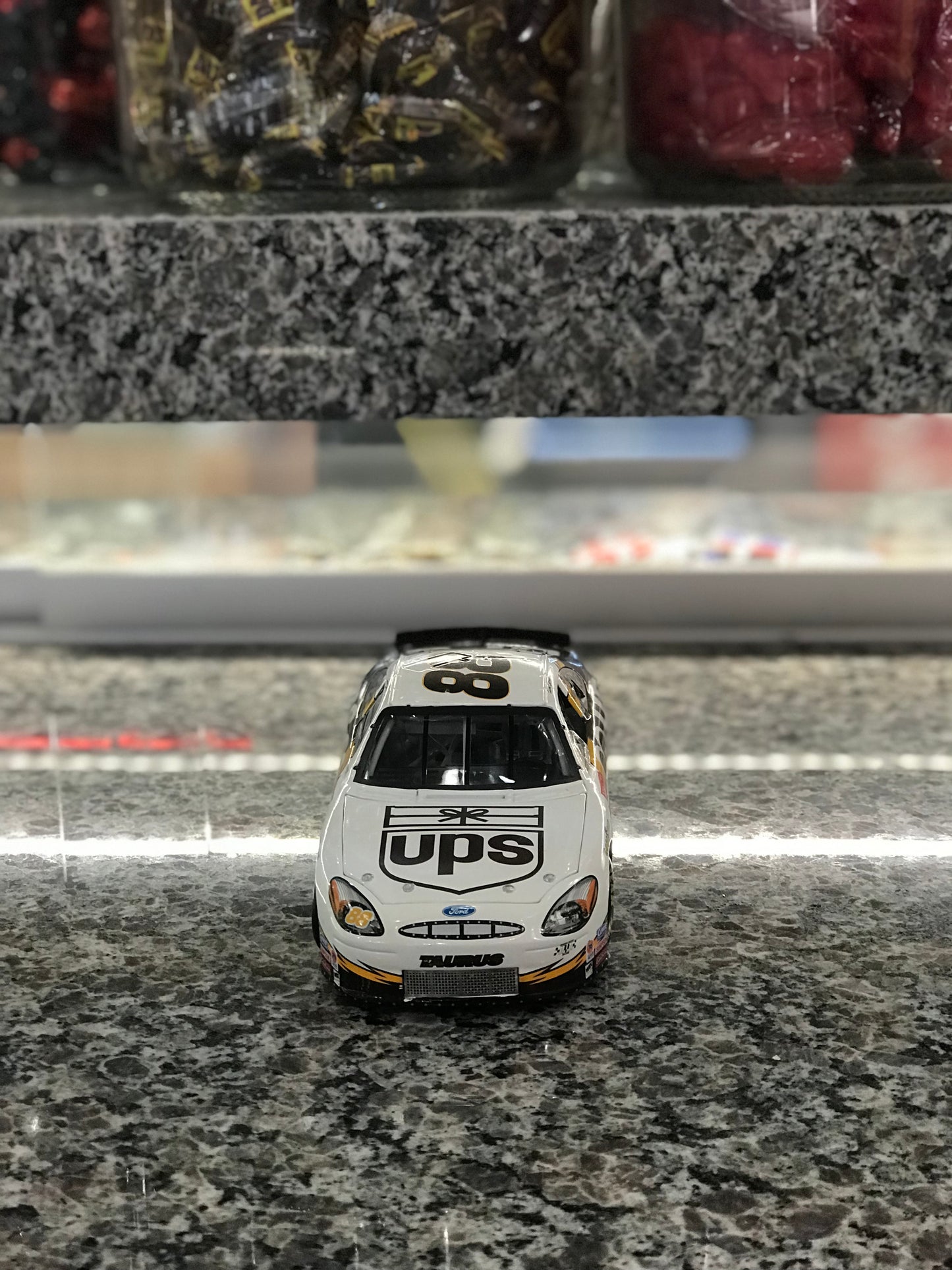 Nascar,UPS,Ford Taurus