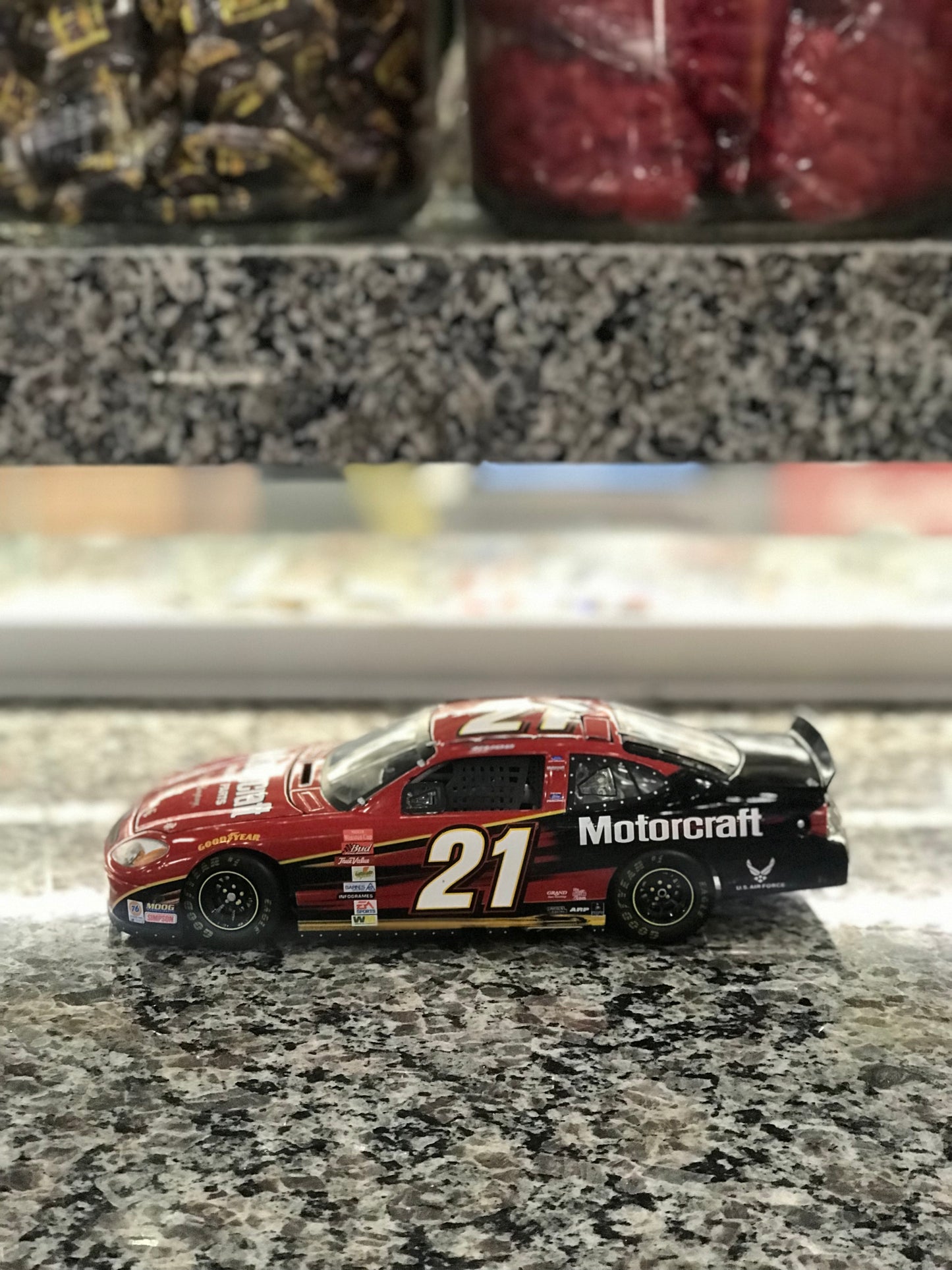 Nascar,Motocraft,Ford Taurus,Black/Red
