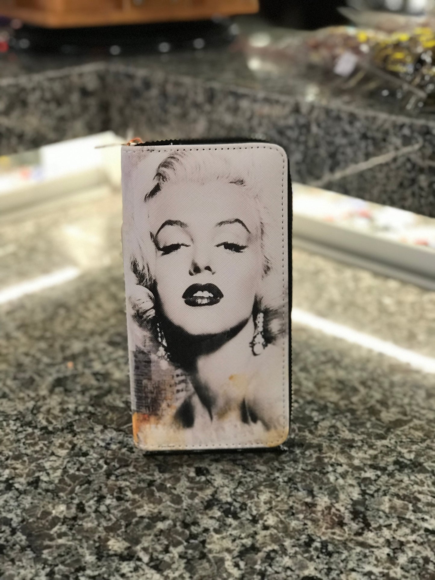 Wallet,Marilyn Monroe,White,Large