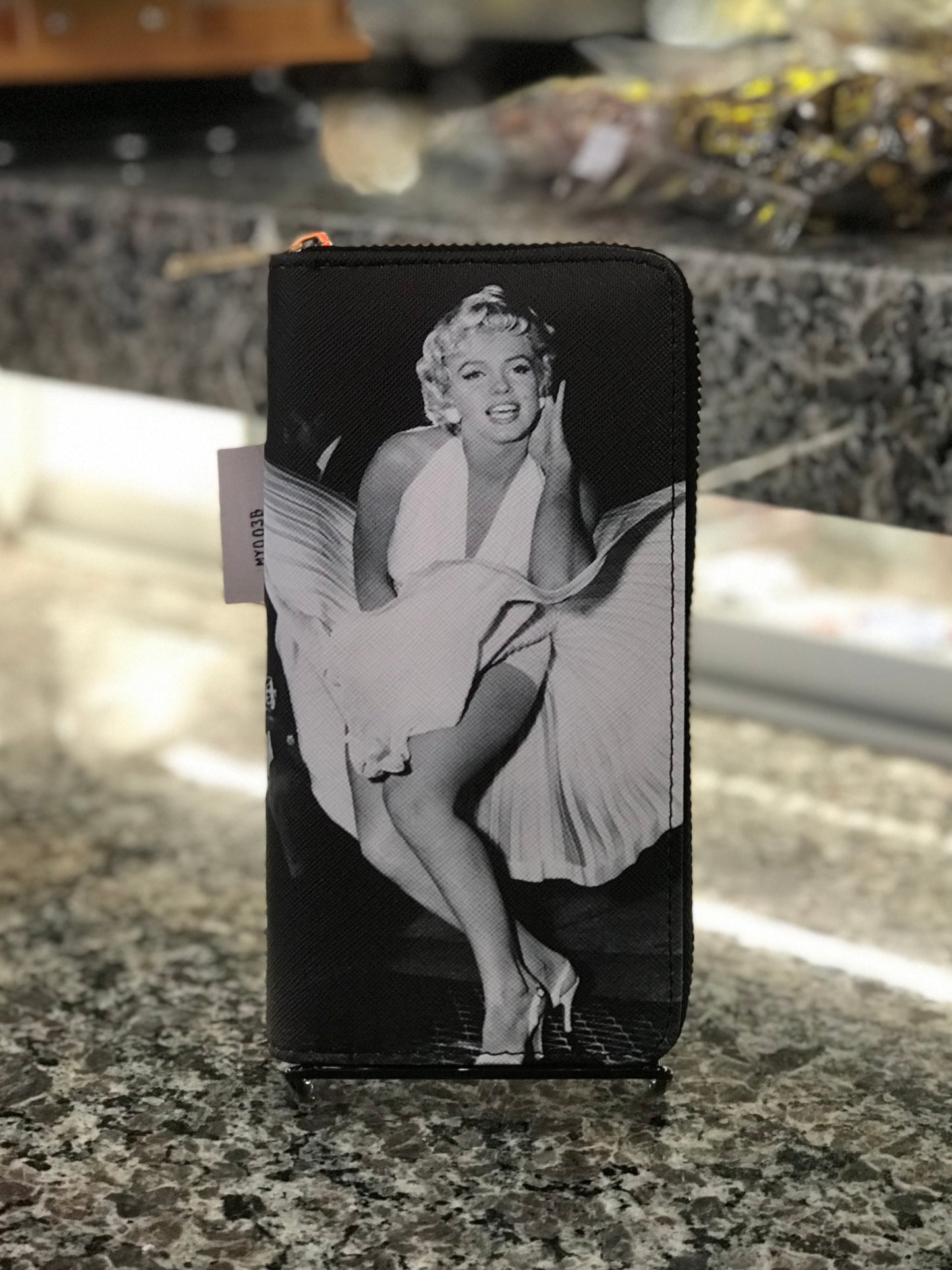 Wallet,Marilyn Monroe,Black,Large