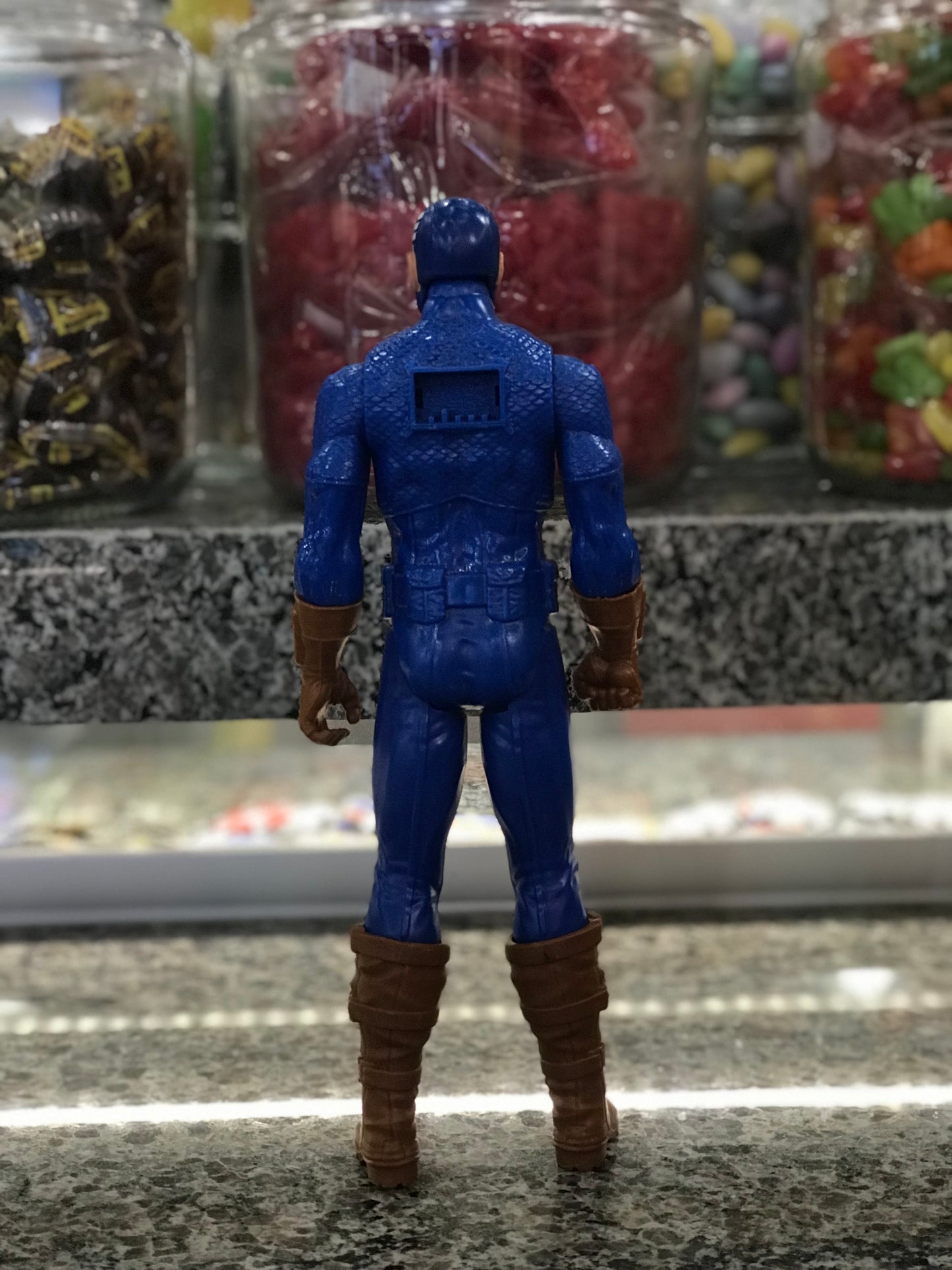 Toy,Captain America,<marvel Avengers,Brown Gloves