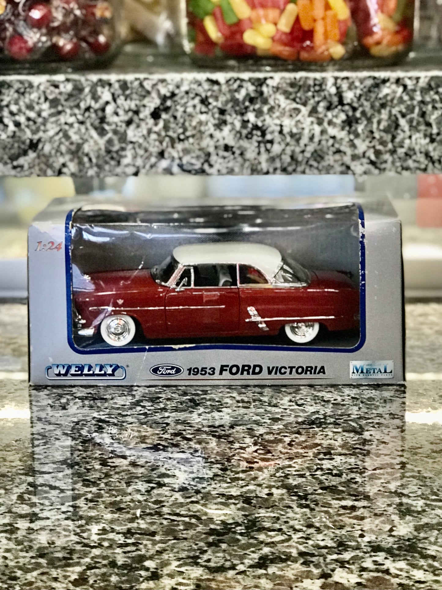 Car,Ford Victoria,1953