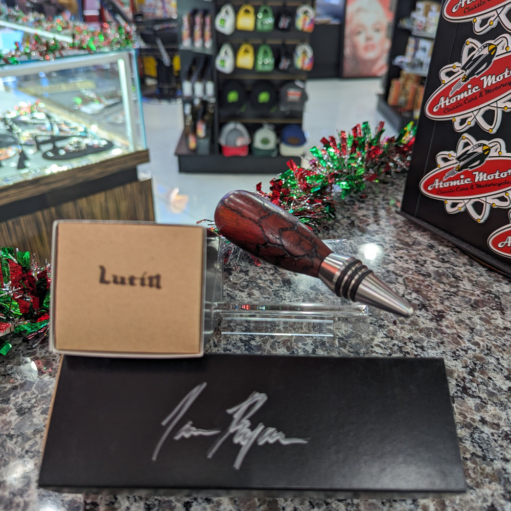 
                      
                        Wood Bottle Stopper,Blood Wood,2
                      
                    